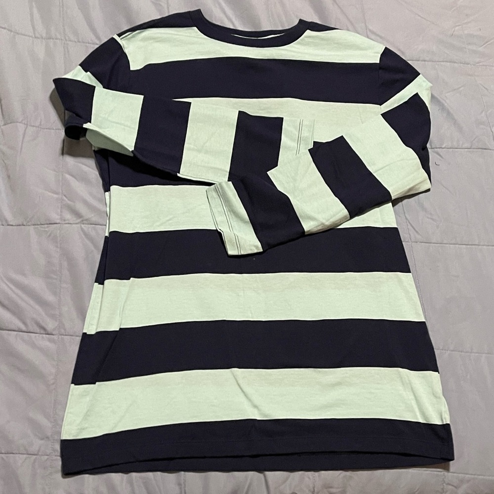 Boy longs sleeve t shirt